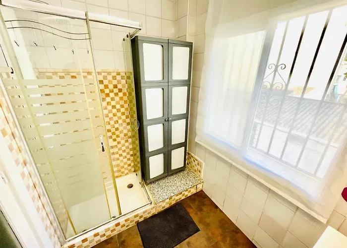 Bonito Junto A Playa Centro