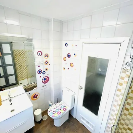 Bonito Junto A Playa Centro